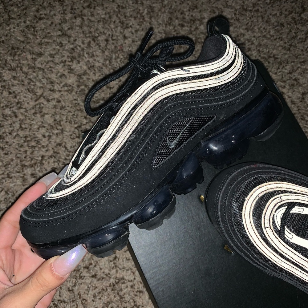 vaporMax 97 black reflect